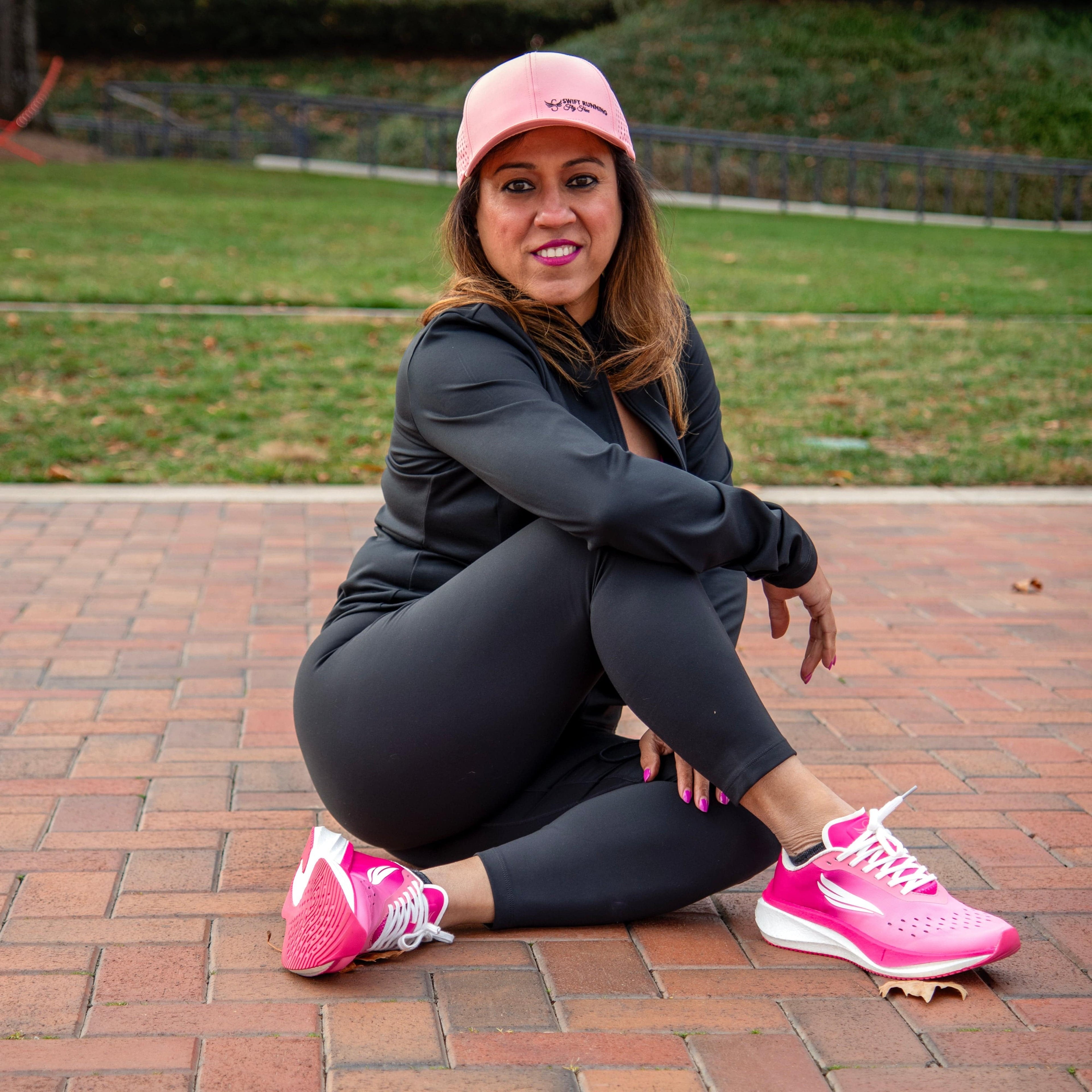 APUS Pink Women Running Shoe Swift Running