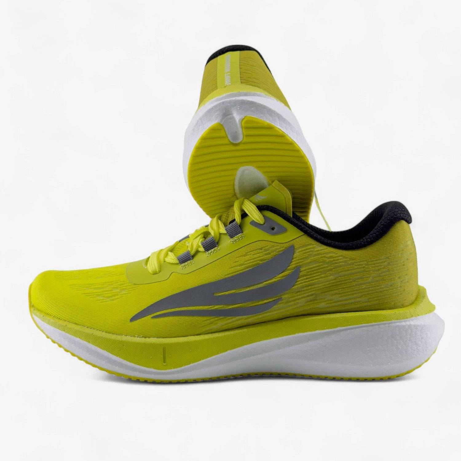 HORUS Yellow Men Running Shoe Swift Running