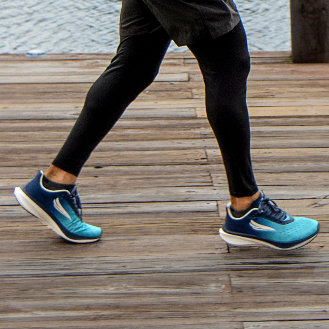 APUS Blue Men Running Shoe Swift Running