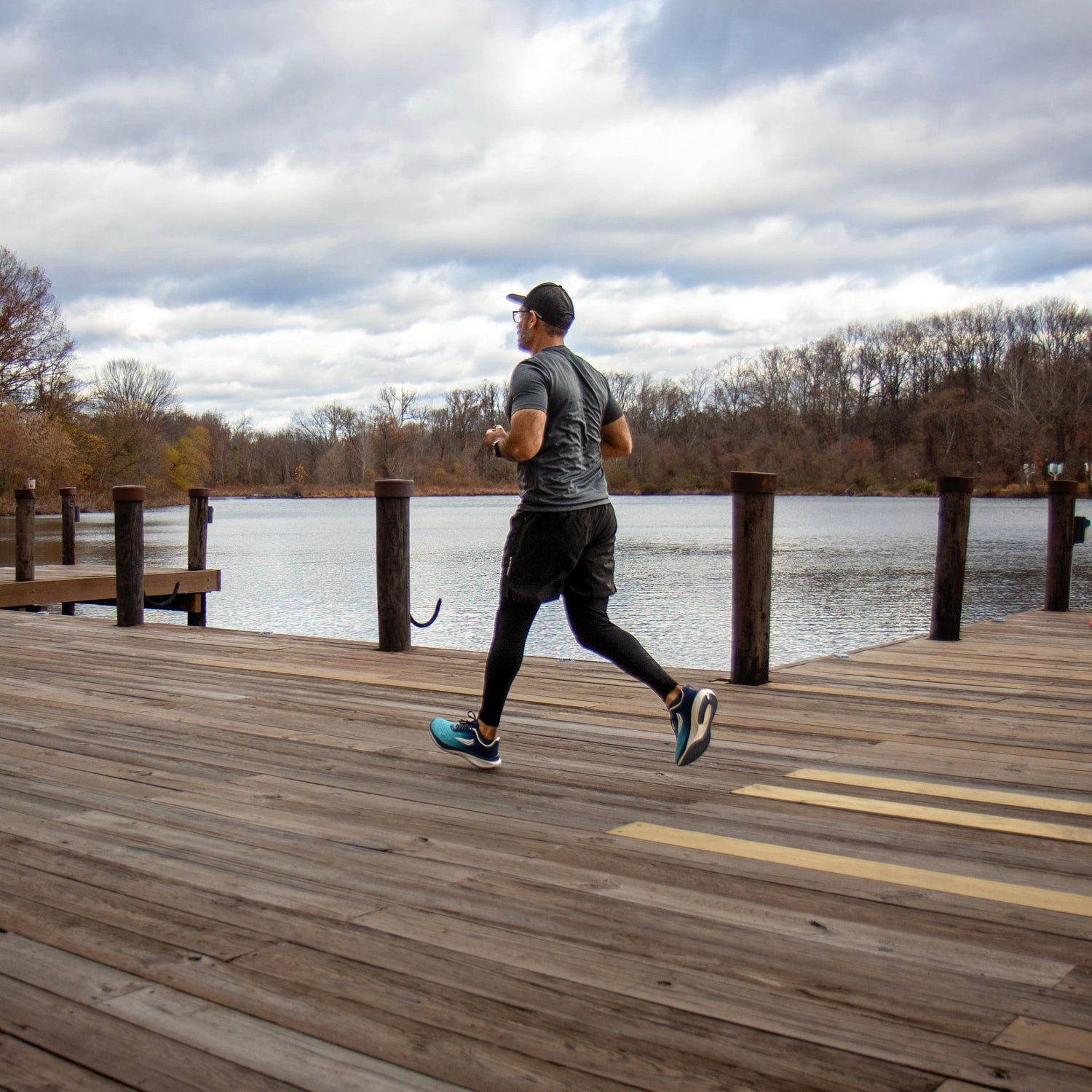 APUS Blue Men Running Shoe Swift Running